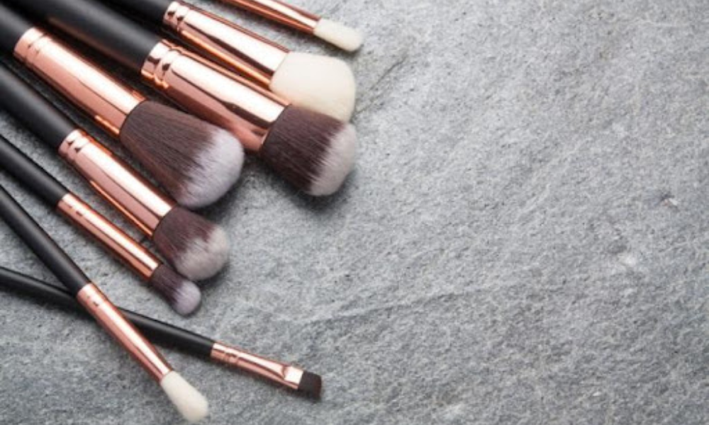 Make-up brushes